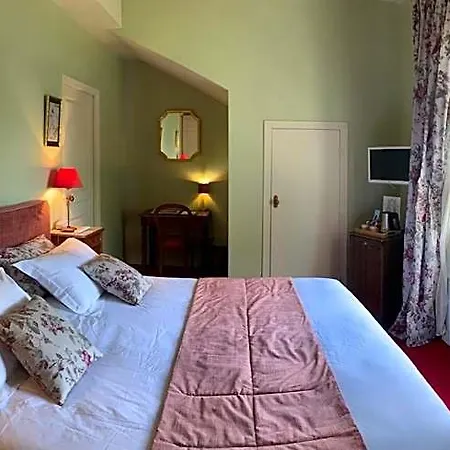 Chateau Maucaillou Bed & Breakfast