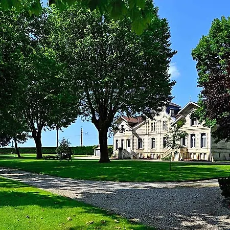 Chateau Maucaillou 3*