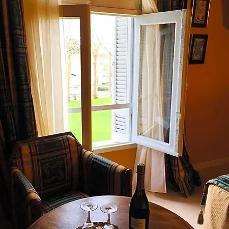 Bed & Breakfast Chateau Maucaillou